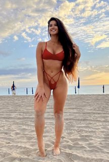 Marie Temara feet photo thumbnail