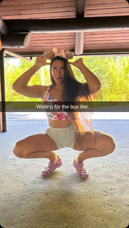 Marie Temara feet photo thumbnail