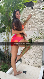 Marie Temara feet photo thumbnail