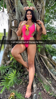Marie Temara feet photo thumbnail