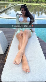 Marie Temara feet photo thumbnail