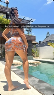 Marie Temara feet photo thumbnail