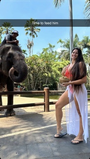 Marie Temara feet photo thumbnail