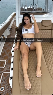 Marie Temara feet photo thumbnail
