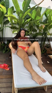 Marie Temara feet photo thumbnail