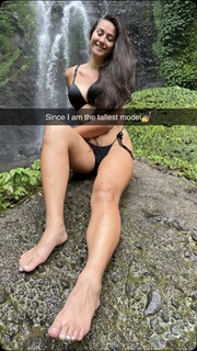 Marie Temara feet photo thumbnail
