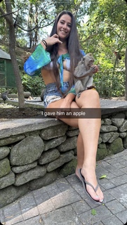 Marie Temara feet photo thumbnail