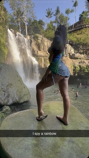 Marie Temara feet photo thumbnail