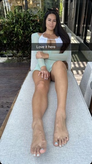 Marie Temara feet photo thumbnail