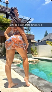 Marie Temara feet photo thumbnail
