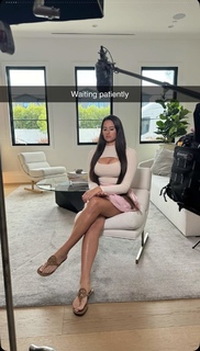 Marie Temara feet photo thumbnail
