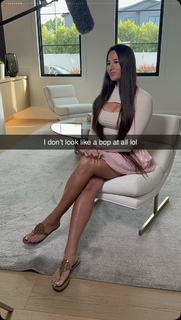 Marie Temara feet photo thumbnail