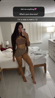 Marie Temara feet photo thumbnail