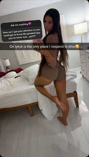 Marie Temara feet photo thumbnail