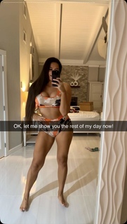 Marie Temara feet photo thumbnail