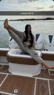 Marie Temara feet photo thumbnail