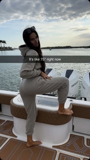 Marie Temara feet photo thumbnail