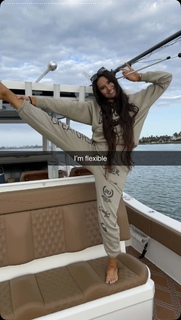 Marie Temara feet photo thumbnail