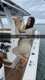 Marie Temara feet photo thumbnail