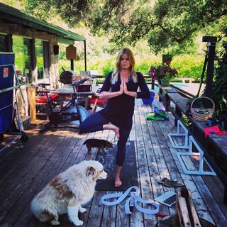 Mariel Hemingway feet photo thumbnail