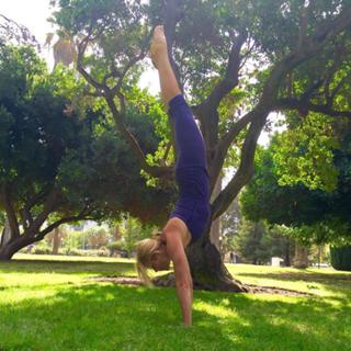 Mariel Hemingway feet photo thumbnail