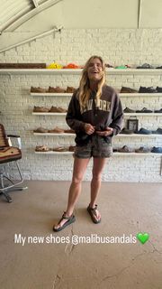 Mariel Hemingway feet photo thumbnail