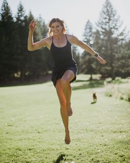 Mariel Hemingway feet photo thumbnail