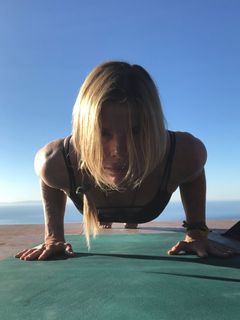 Mariel Hemingway feet photo thumbnail