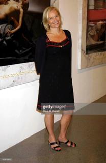 Mariella Frostrup feet photo 11