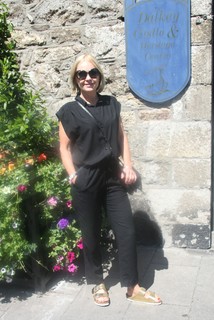 Mariella Frostrup feet photo 5