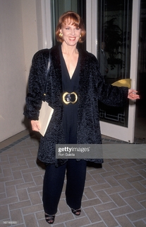Mariette Hartley feet photo 7