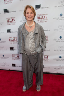Mariette Hartley feet photo 1