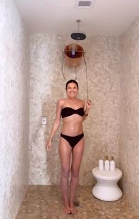 Marika Dominczyk feet photo 1