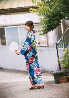 Marika Kôno feet photo 8