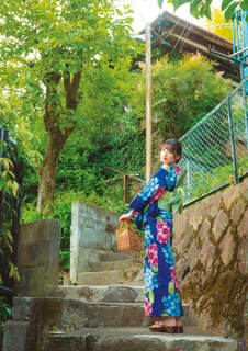 Marika Kôno feet photo 5