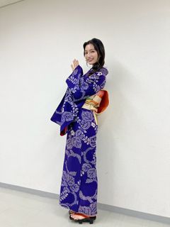 Marika Kôno feet photo 3