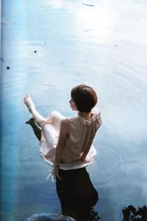 Mariko Shinoda feet photo 11