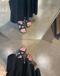 Mariko Shinoda feet photo 3