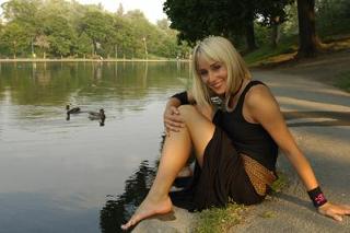 Mariloup Wolfe feet photo 1