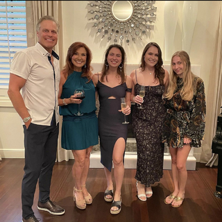 Marilyn Milian feet photo thumbnail