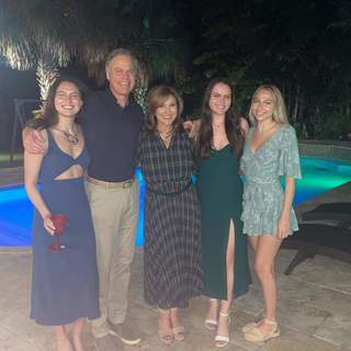 Marilyn Milian feet photo thumbnail