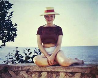 Marilyn Monroe feet photo thumbnail