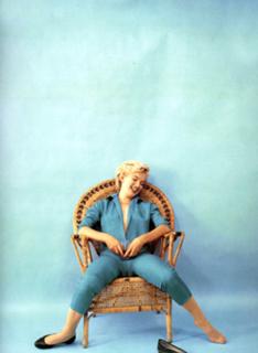 Marilyn Monroe feet photo thumbnail