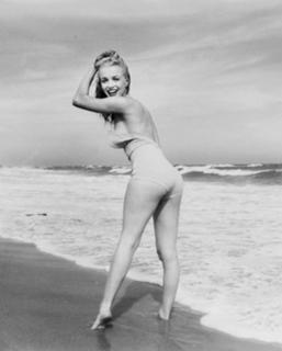 Marilyn Monroe feet photo thumbnail