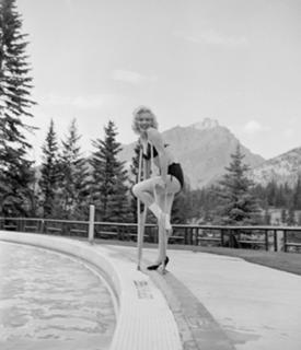 Marilyn Monroe feet photo thumbnail