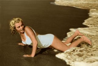 Marilyn Monroe feet photo thumbnail