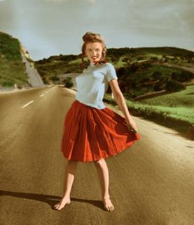 Marilyn Monroe feet photo thumbnail