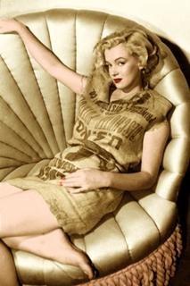 Marilyn Monroe feet photo thumbnail