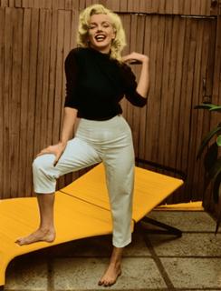 Marilyn Monroe feet photo thumbnail