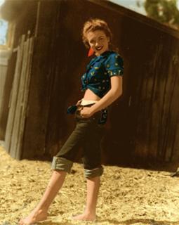 Marilyn Monroe feet photo thumbnail